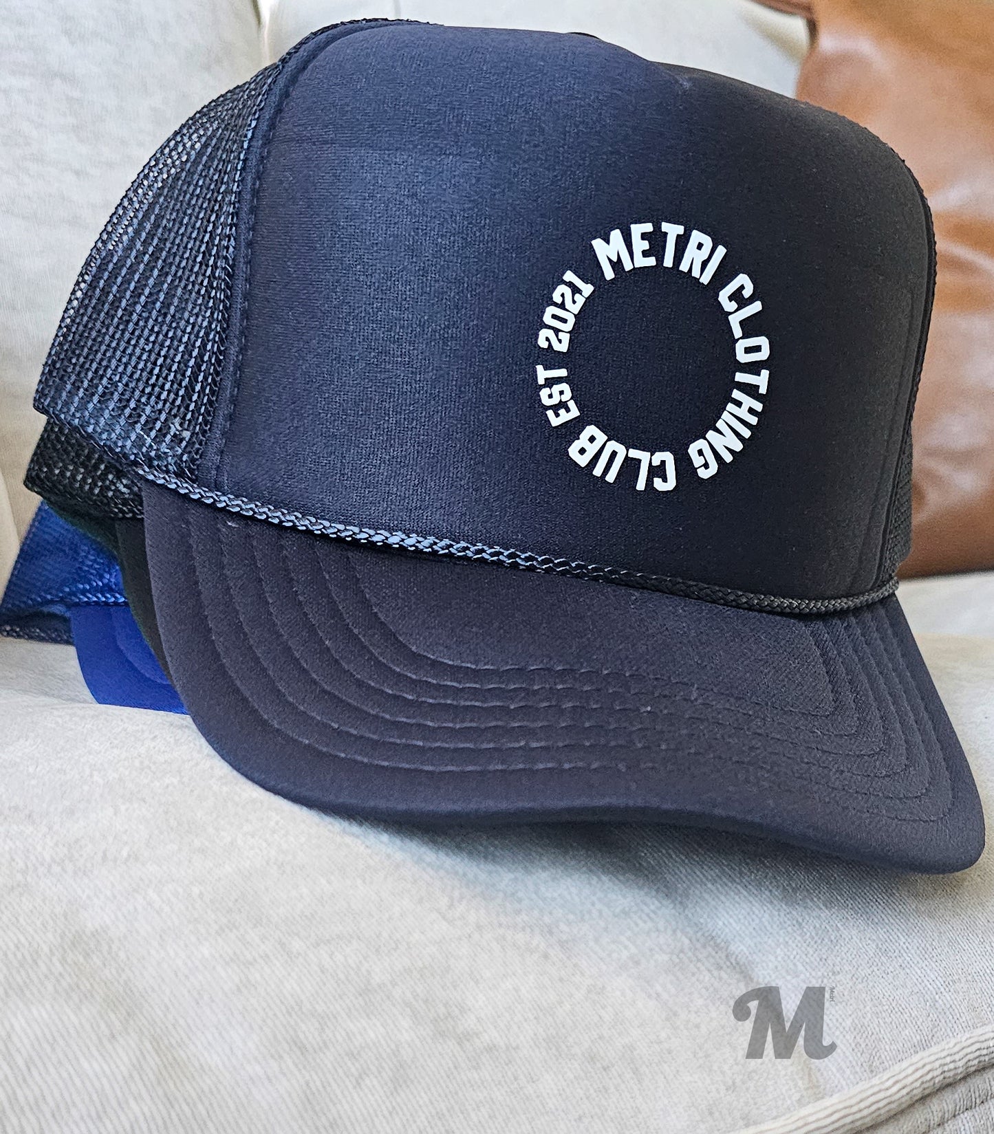 Metri Truck: Clothing Club (Navy Blue)