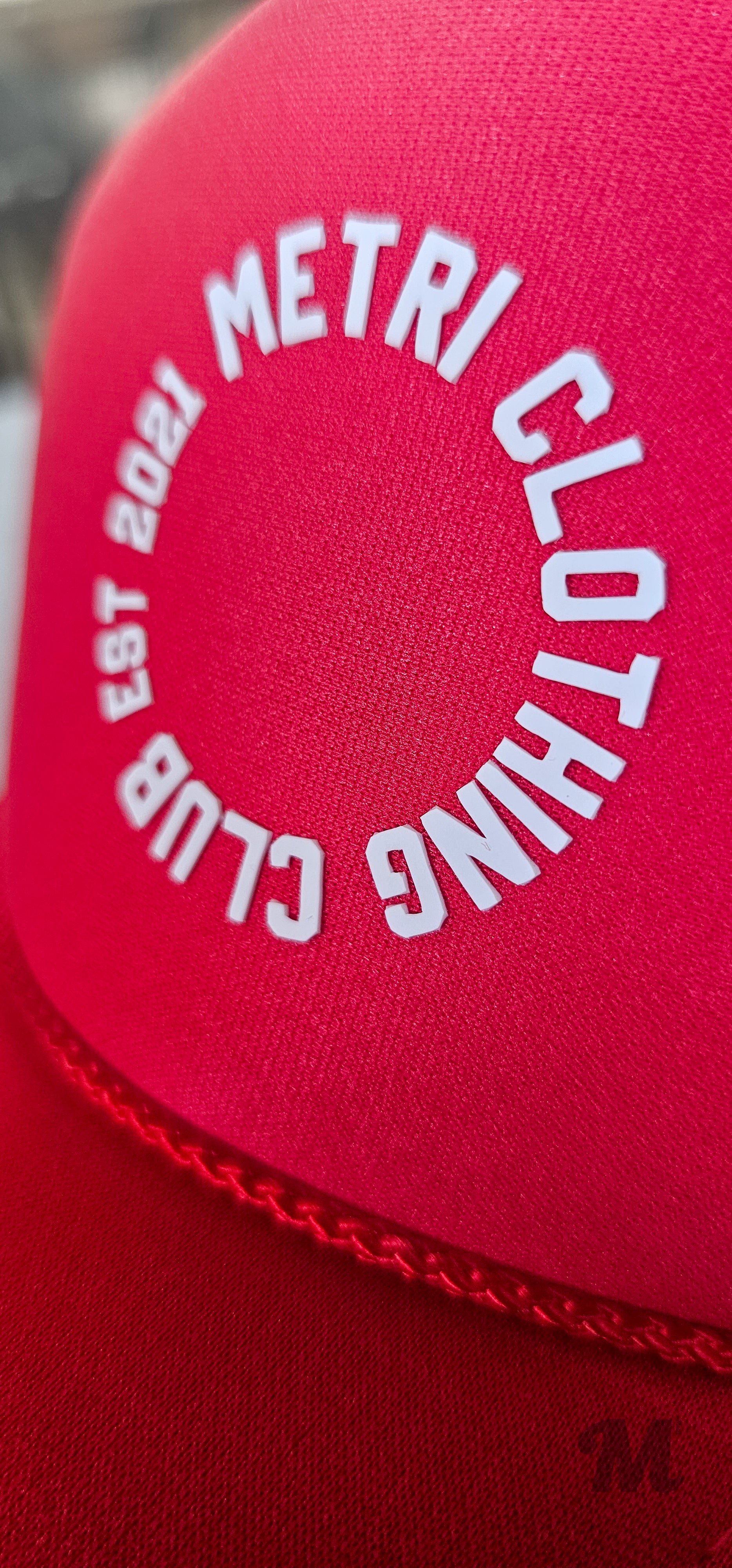 Metri Truck: Clothing Club (Red)