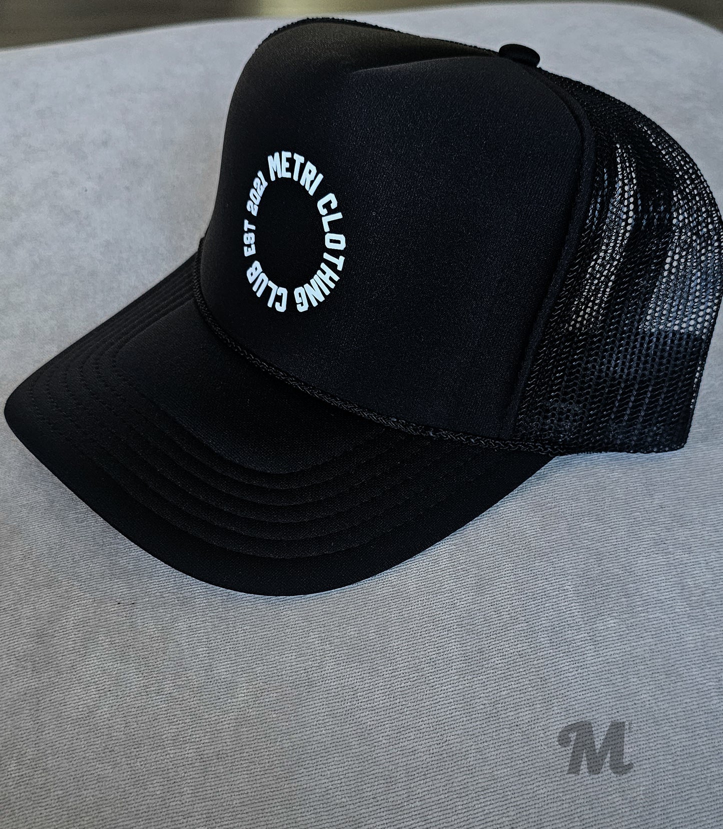 Metri Truck: Clothing Club (Black)