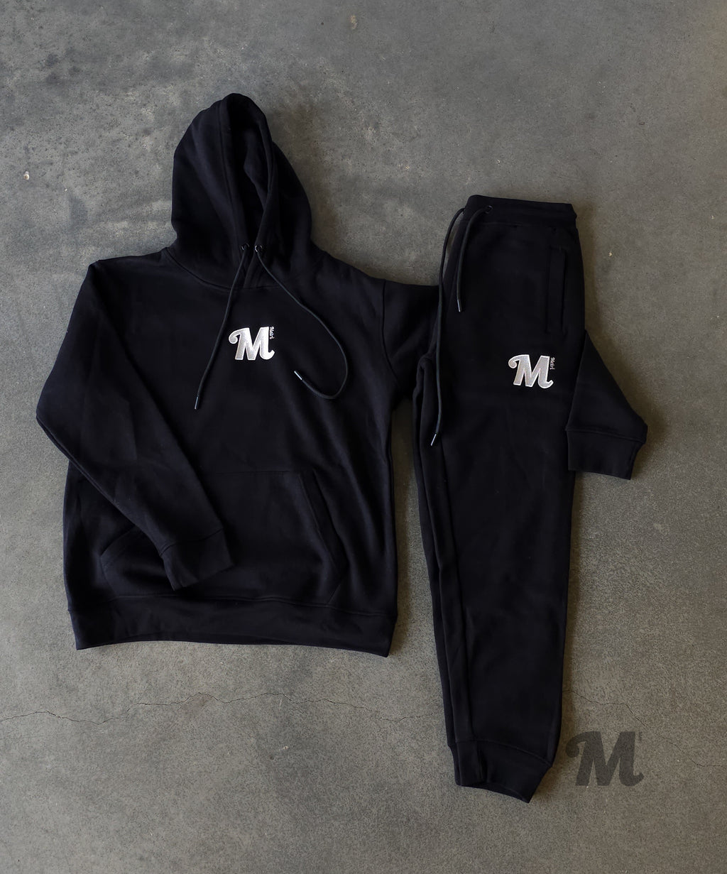 Metri Sweatsuit Black
