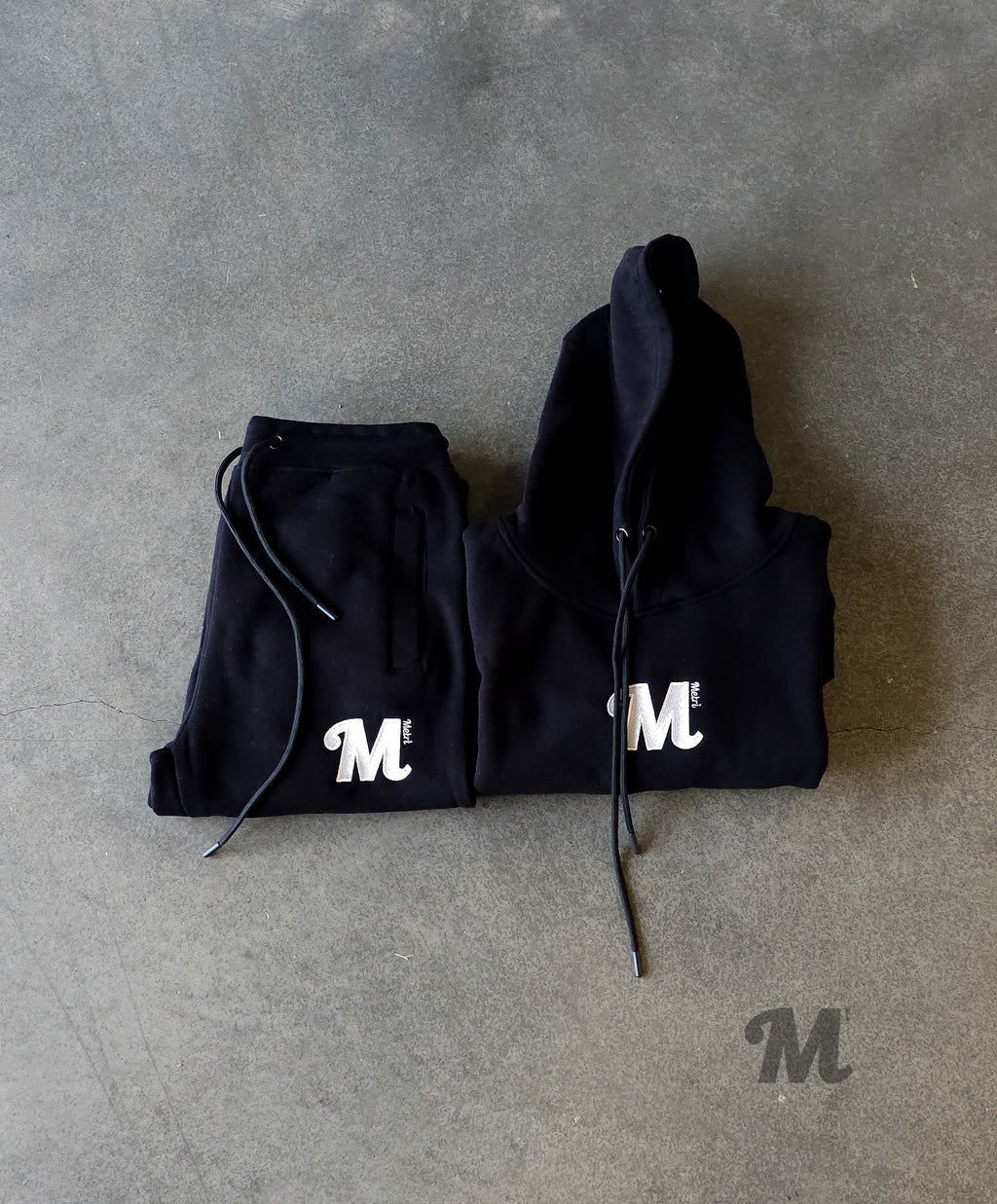 Metri Sweatsuit Black