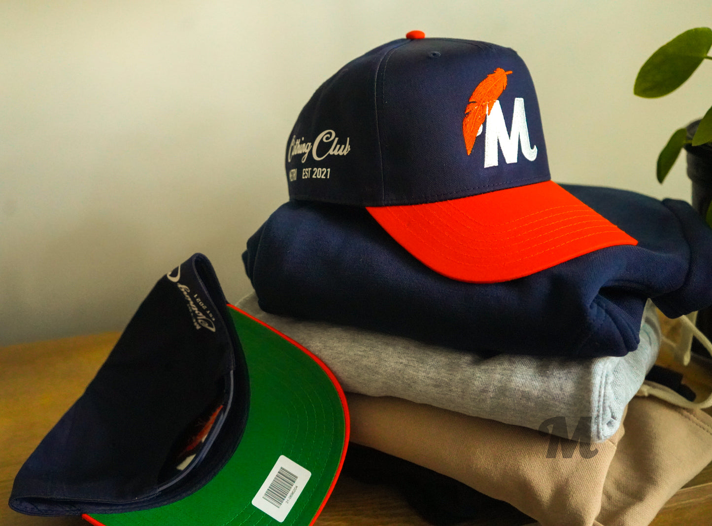 Metri Feather logo Snapback (Navy/Orange)