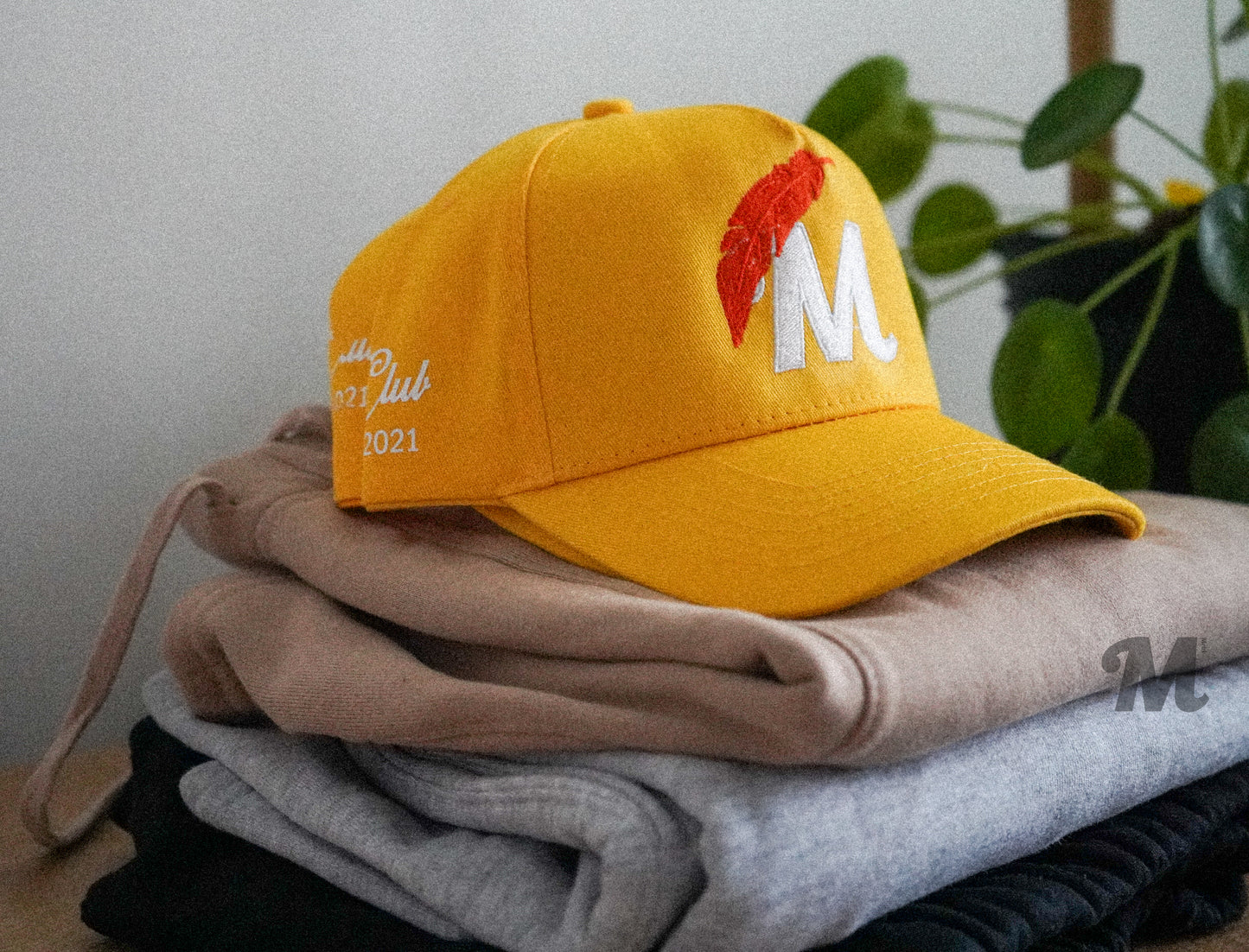 Metri Feather logo Snapback (Yellow/Orange)