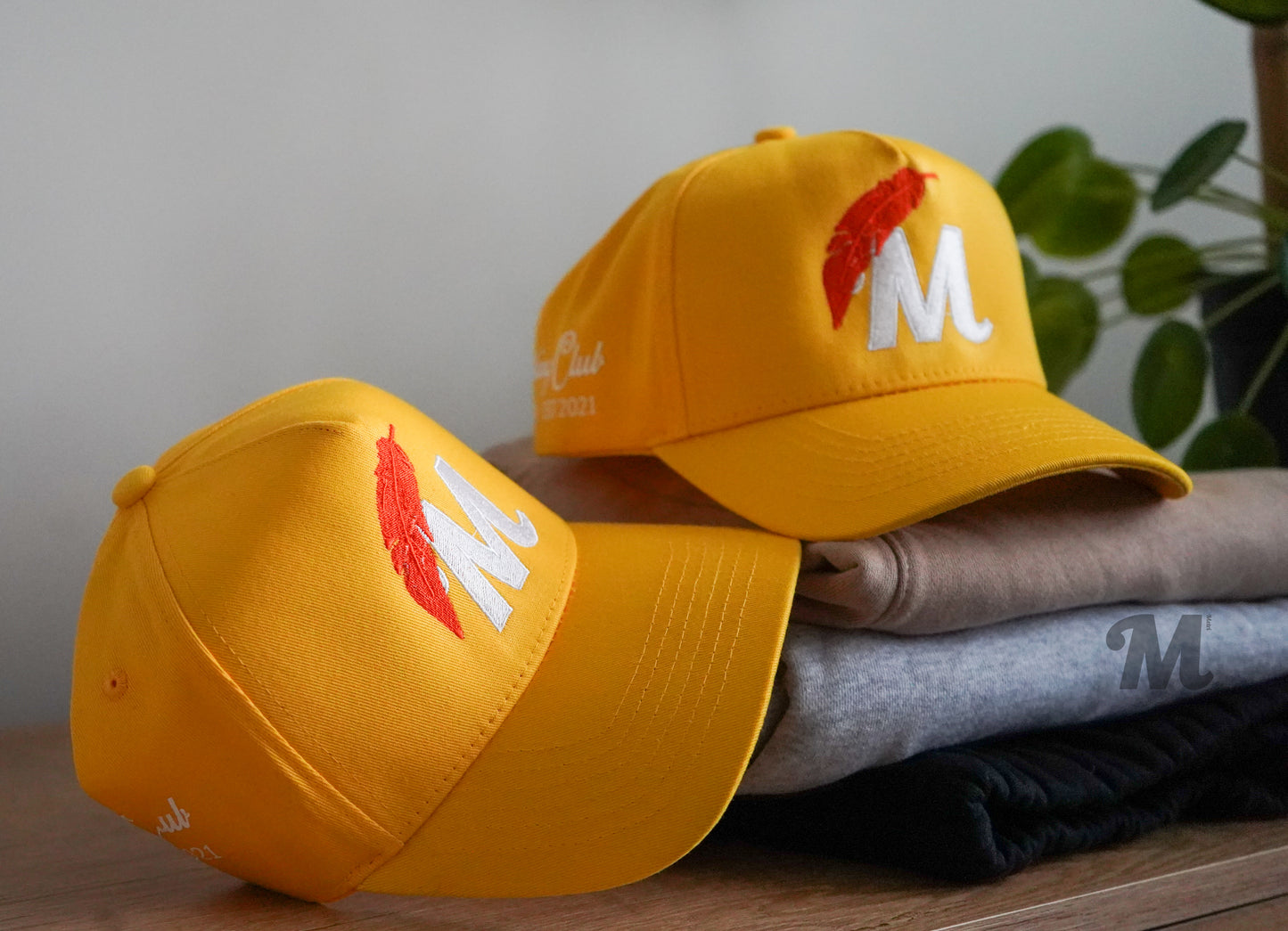 Metri Feather logo Snapback (Yellow/Orange)