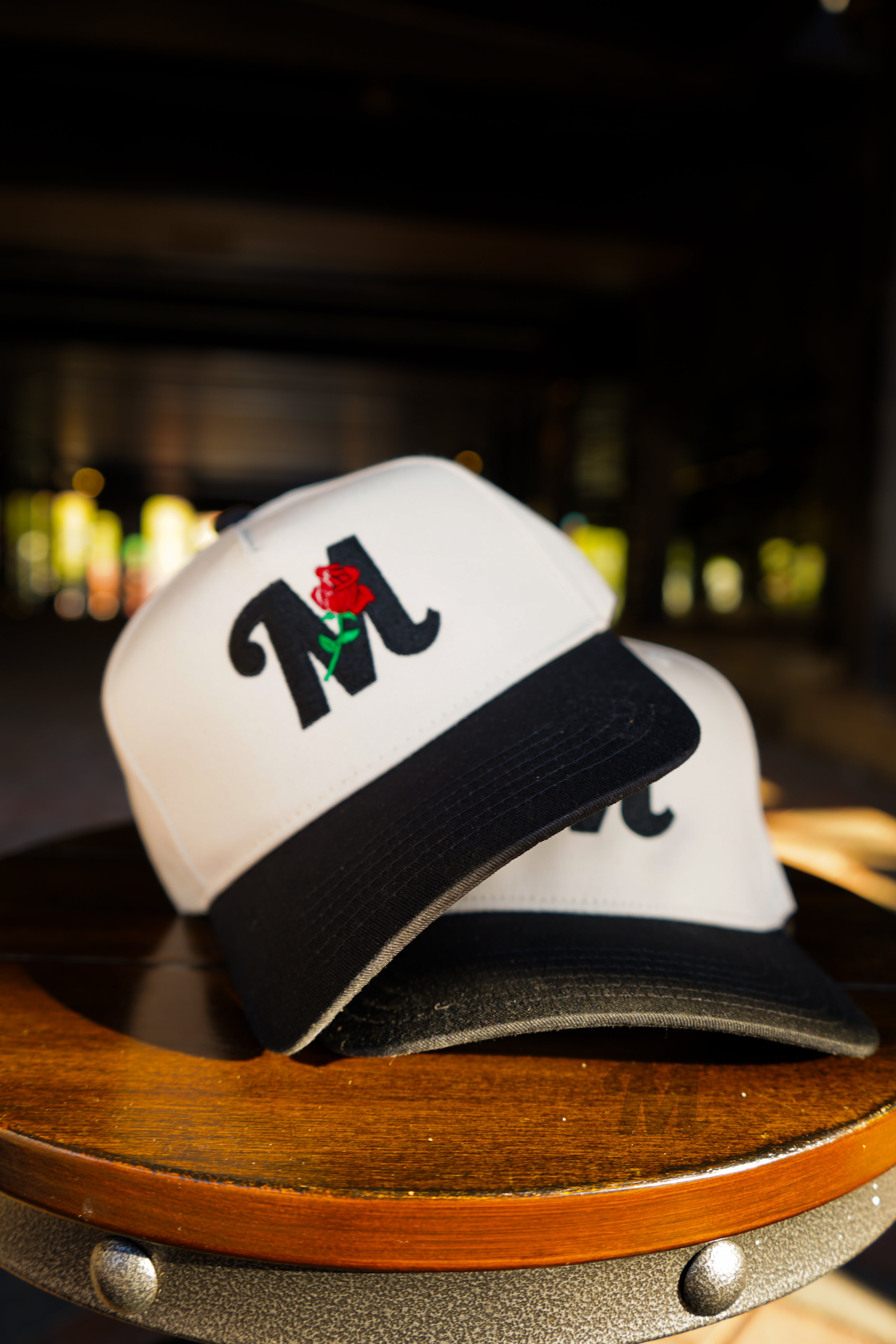 Metri Rose Logo (Neutral/ Black)