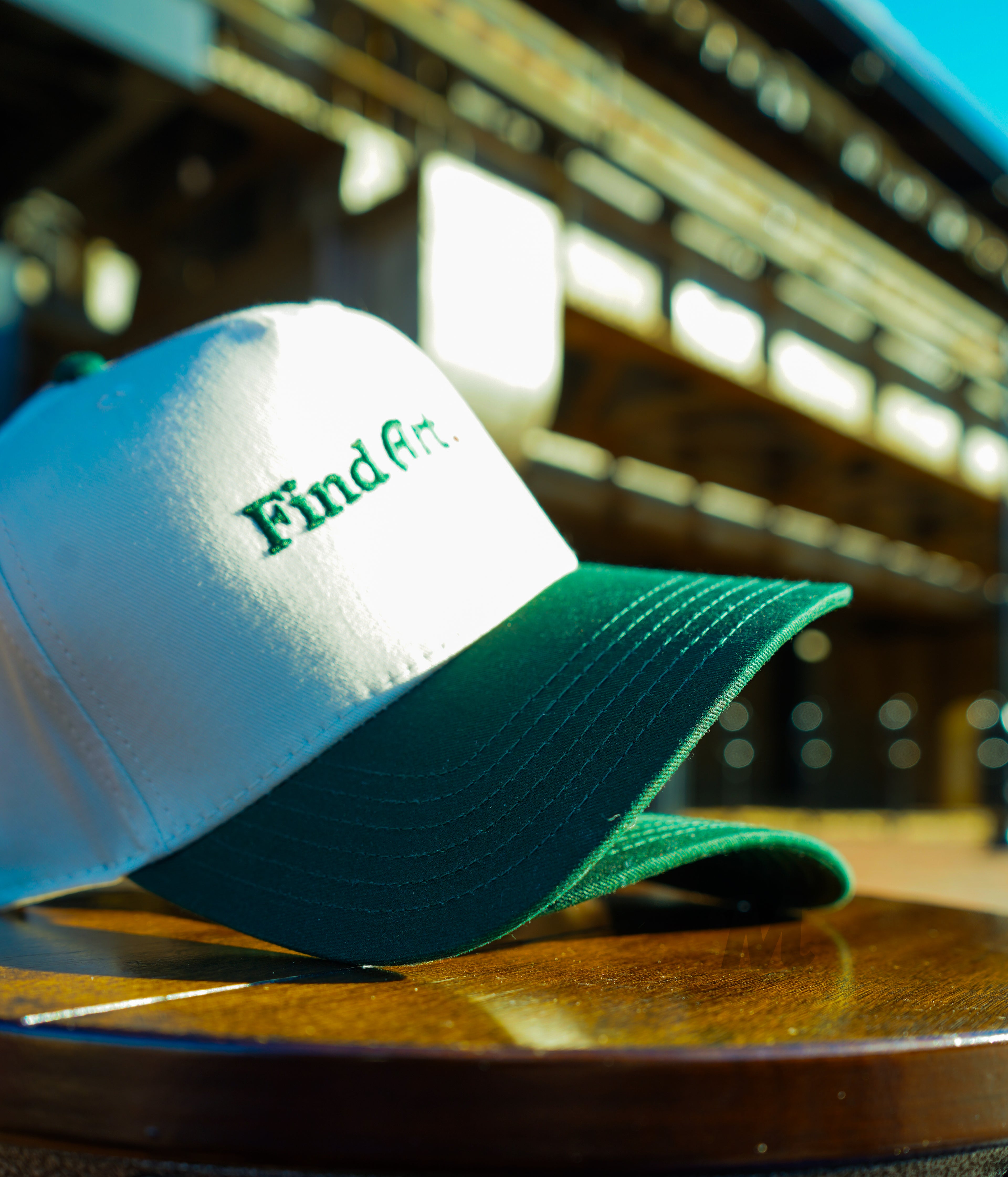 Find Art. (Neutral / Green)