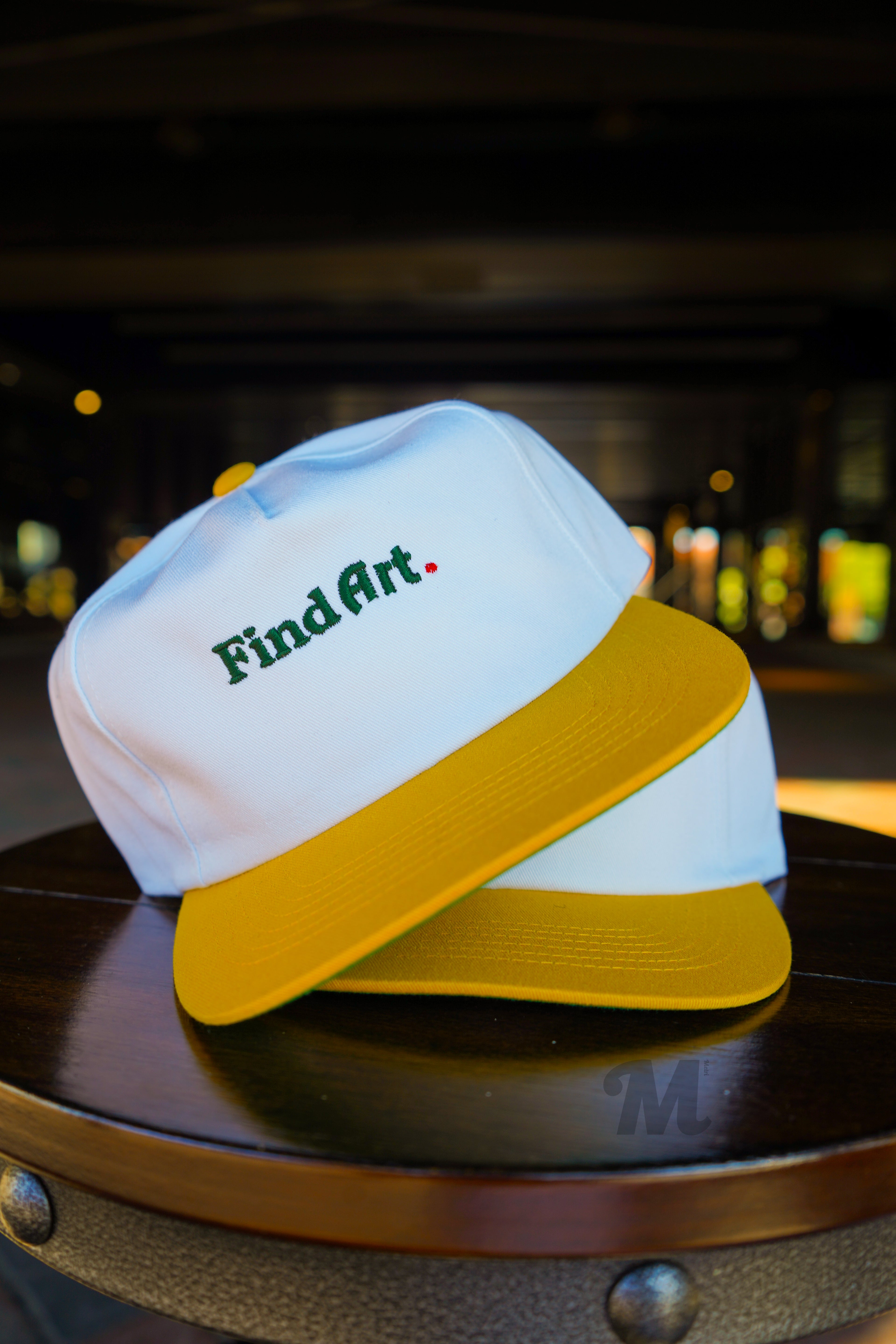 Find Art. (White/ Yellow)