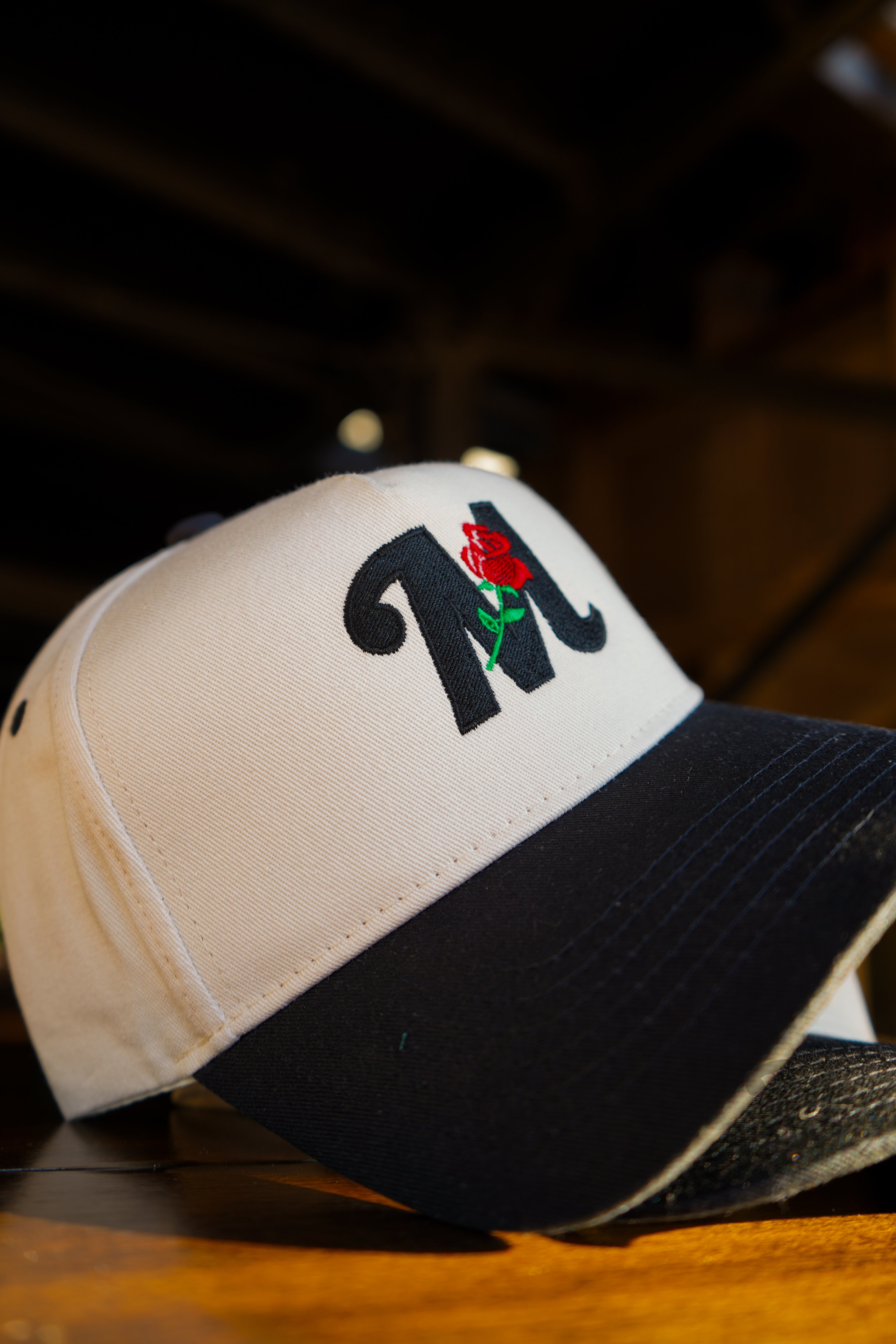 Metri Rose Logo (Neutral/ Black)