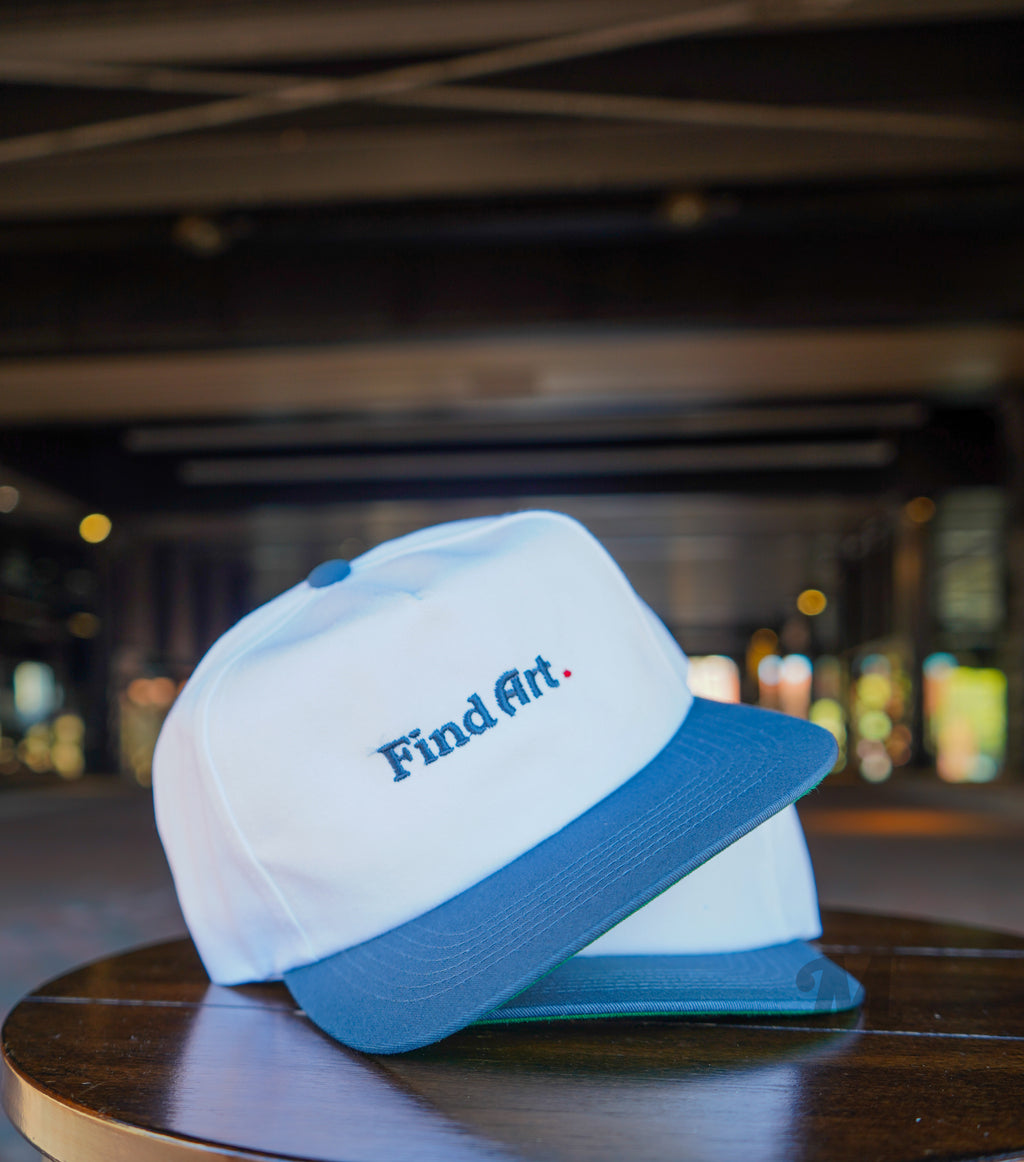 Find Art. (White/ Blue)