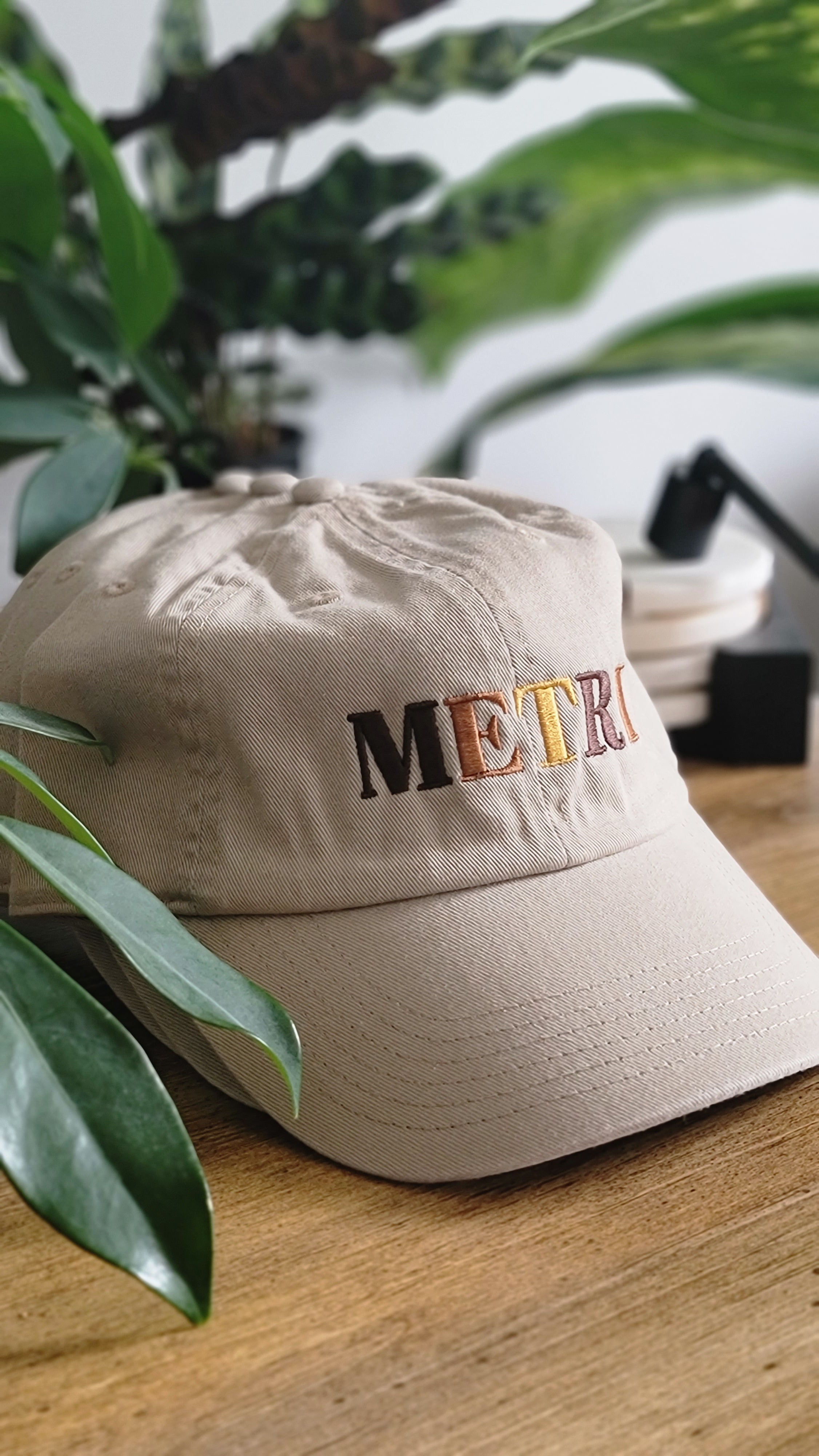 Metri Dad Hat: Sand