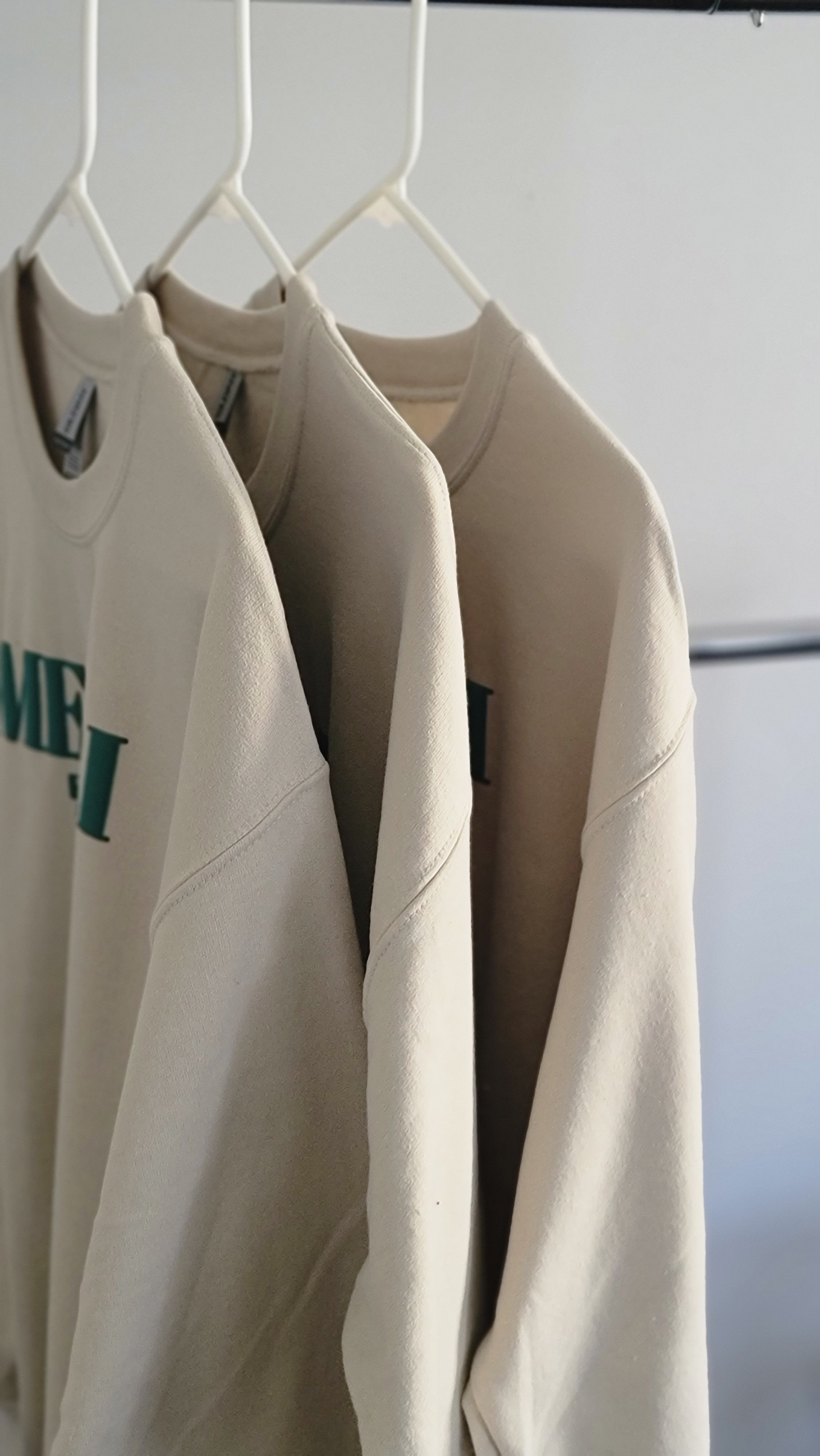 Metri Crewneck: Sand