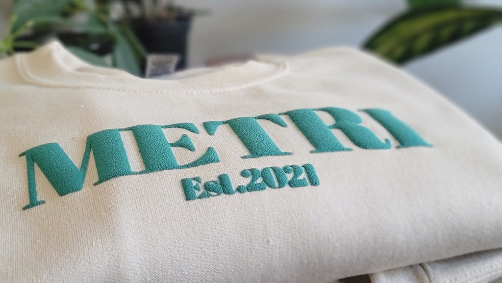 Metri Crewneck: Sand