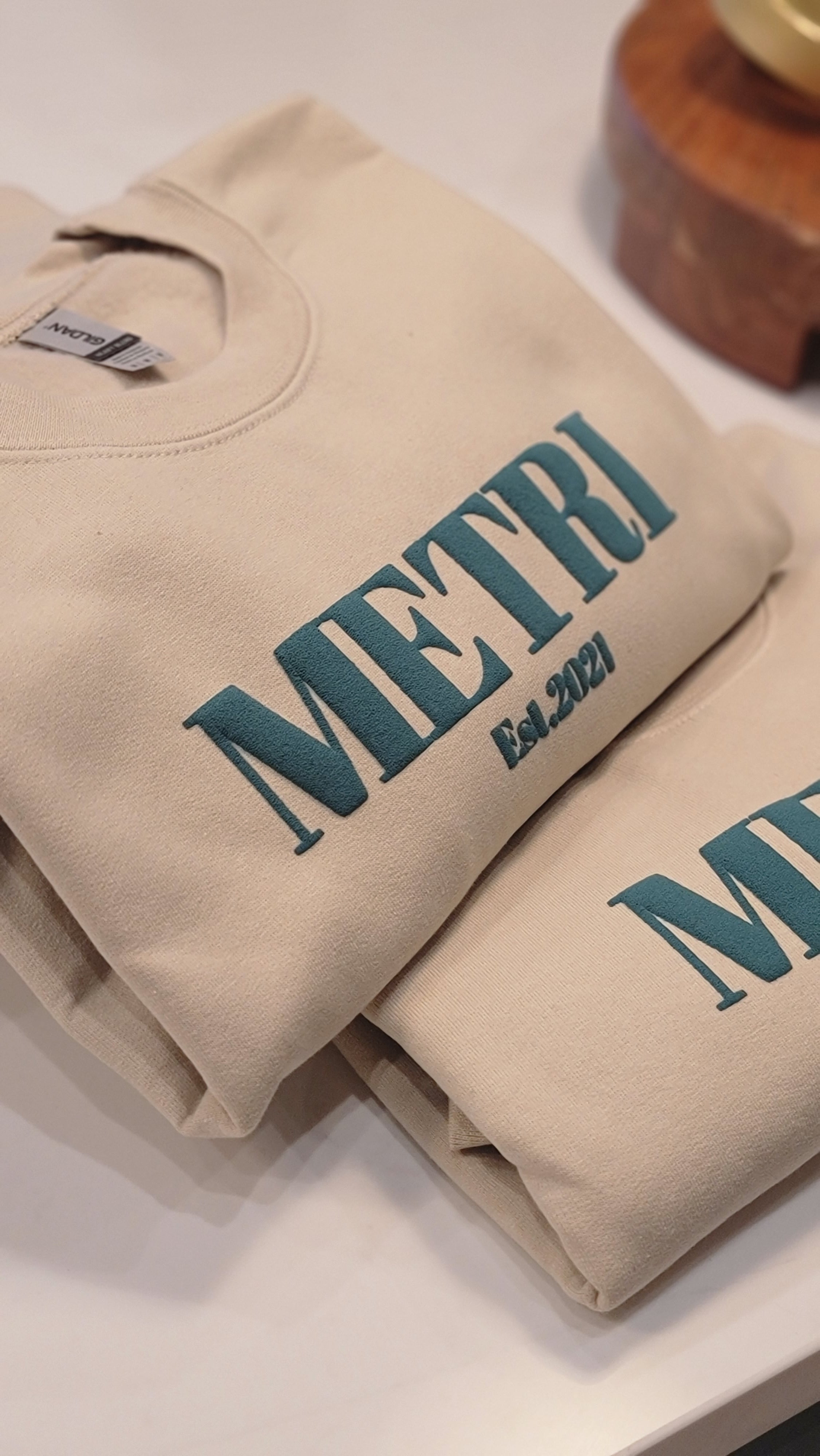 Metri Crewneck: Sand