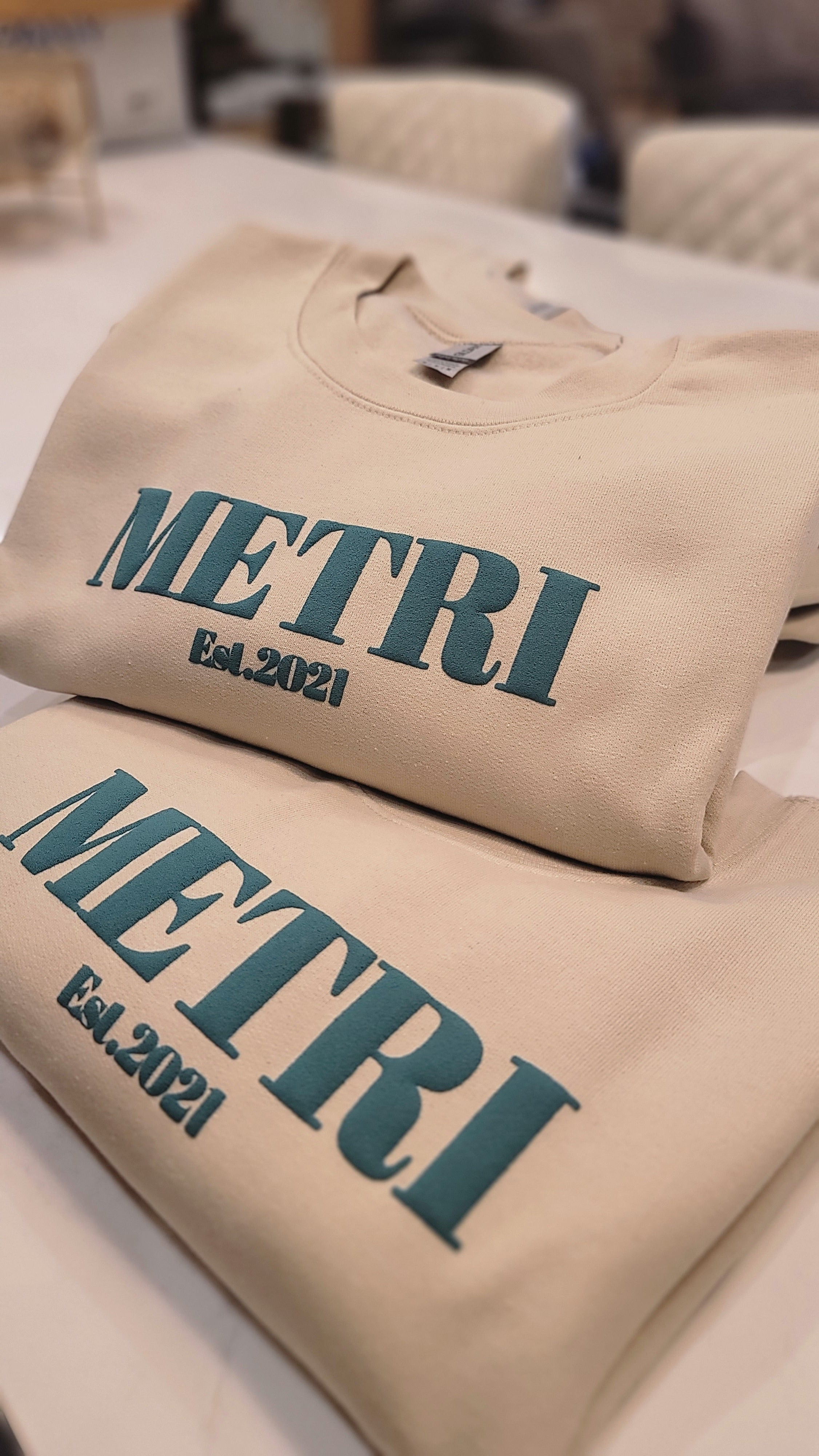 Metri Crewneck: Sand