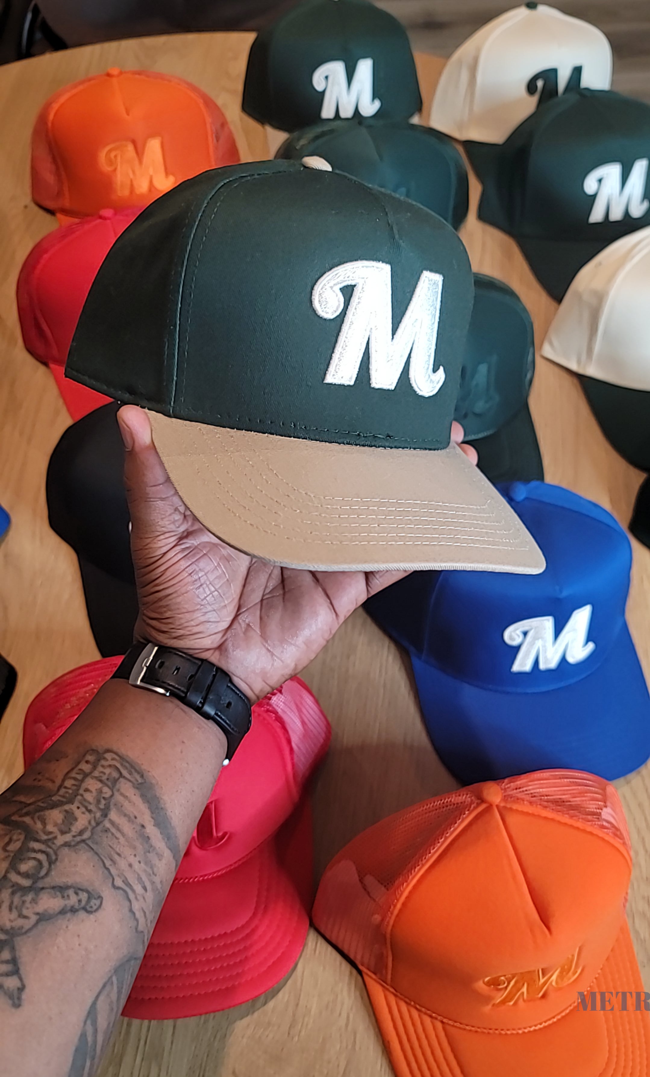 Metri Tan/Forest Green/White