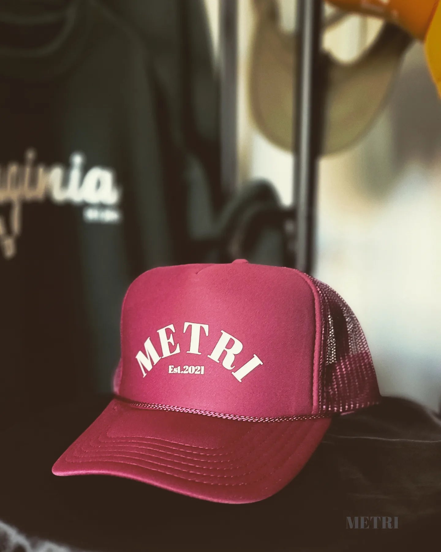 Metri Truck Burgundy