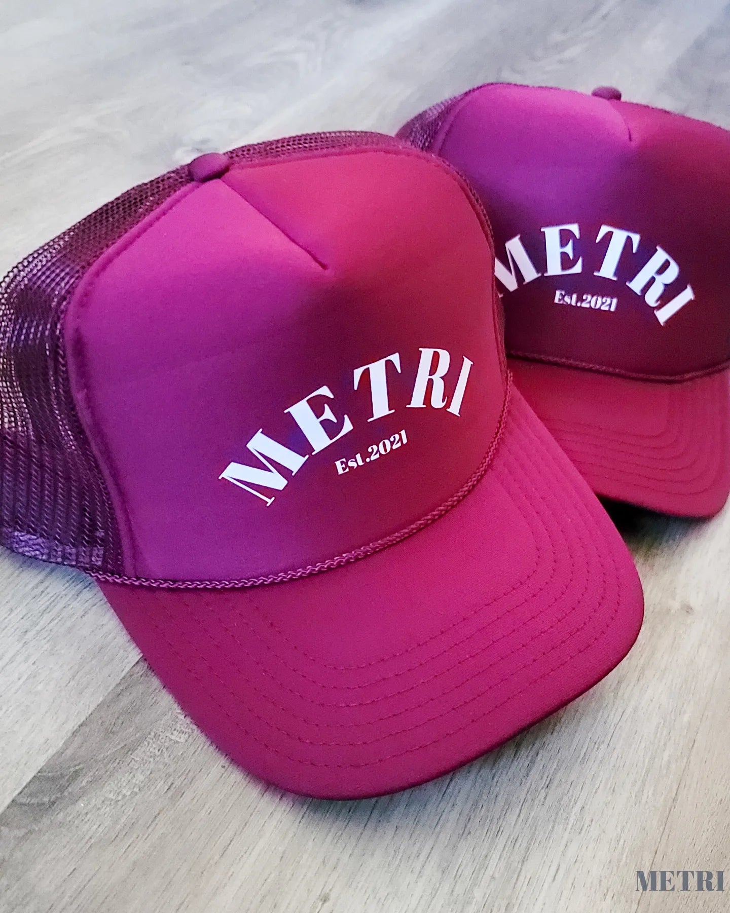 Metri Truck Burgundy